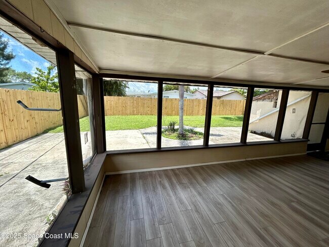 Foto del edificio - 4036 Knight Ave