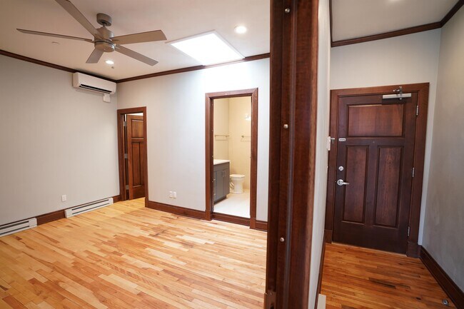Foto del edificio - 704 Jefferson St