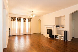 Building Photo - 9115 Sunny Ridge Dr