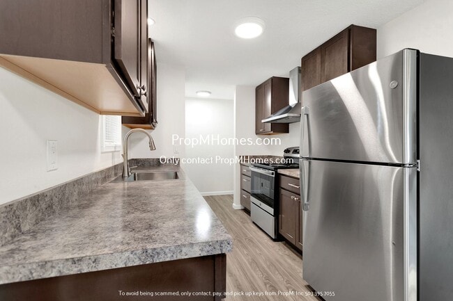 Building Photo - Updated Interior! Two Bedroom Home In Beaverton W/ Large Patio! DEPOSIT SPECIAL