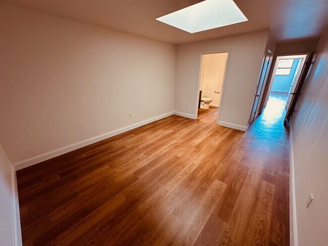 Building Photo - 40 Grant St