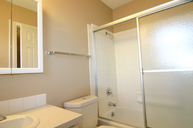 Foto del edificio - 2925 Woodland Ave