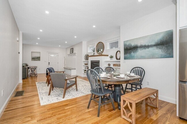 Building Photo - 39 Bradshaw St