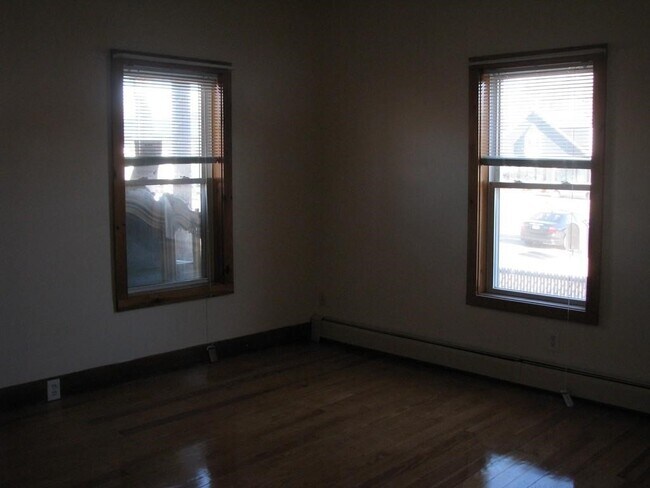 Foto del edificio - 384 Medford St