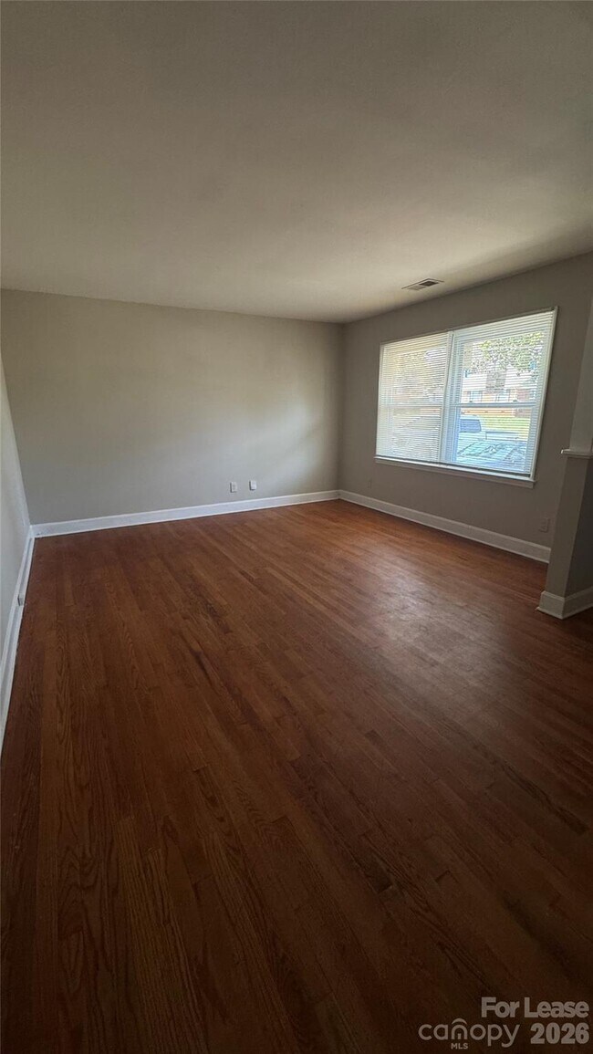 Building Photo - 344 Fairgreen Dr