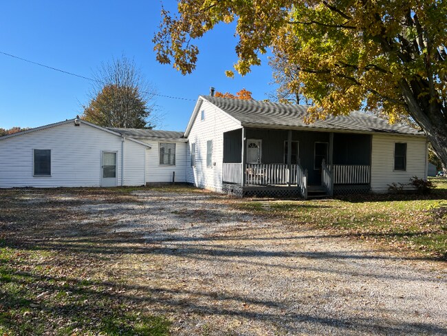 Building Photo - 11220 Island Rd