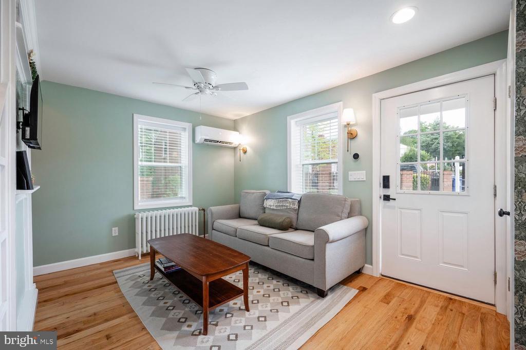 Foto principal - 2444 S Oakland St