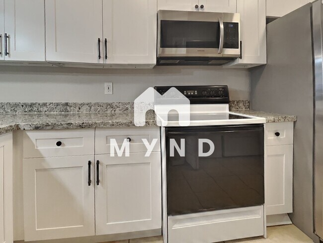 Building Photo - 6652 Montauk Dr #1/214