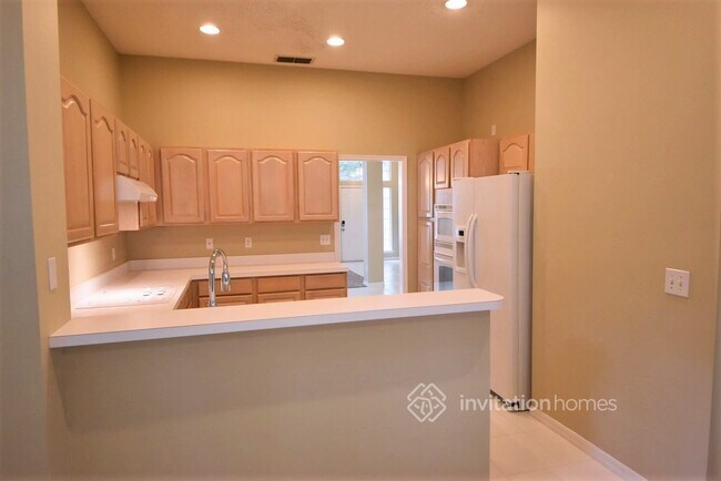 Building Photo - 1213 Brampton Pl