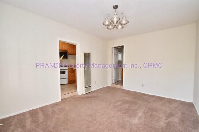 Building Photo - ***Application Pending!***Charming 1 Bed, ...