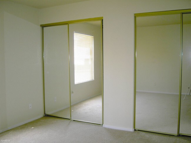 Building Photo - 5241 Lindell Rd