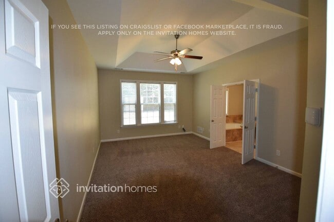 Building Photo - 1820 Madrid Falls Dr