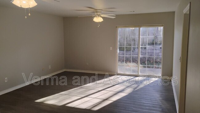 Building Photo - 281 Graystone Cir