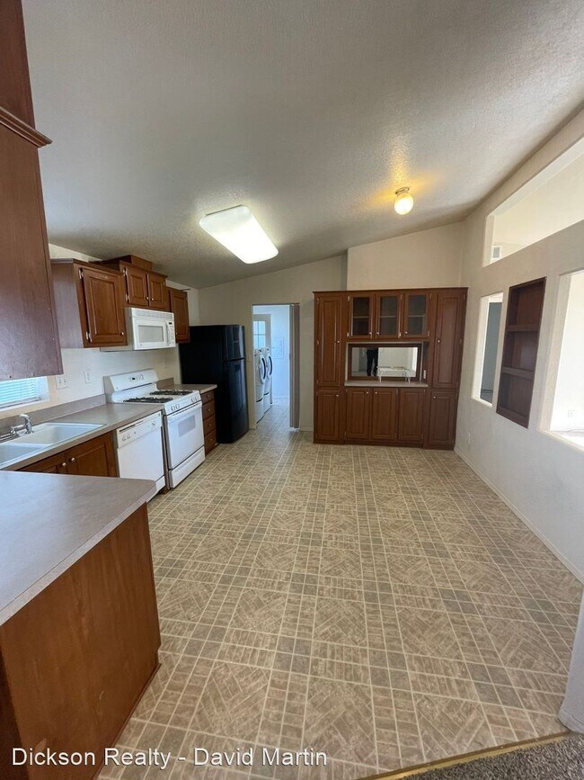 Building Photo - 4 br, 2 bath House - 18505 Northridge Ave