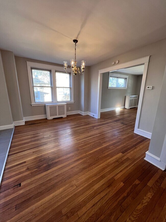 Building Photo - Beautiful 3 Bedroom, 1 Bath in Drexel Hill
