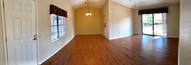 Foto del edificio - 14555 N Del Webb Blvd