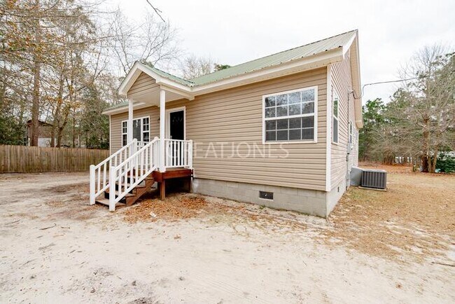 Building Photo - 125 YMCA Rd