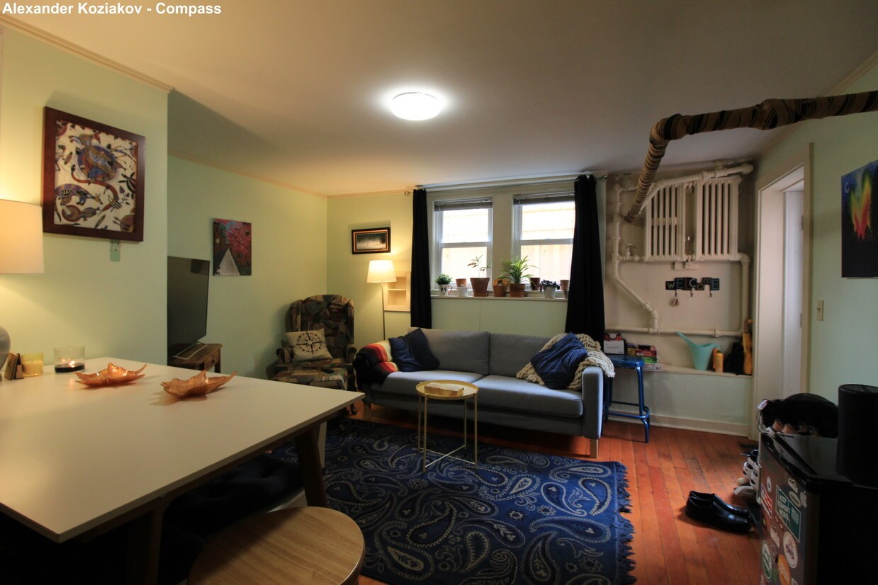 15 Wellman St Unit 1, Brookline, MA 02446 Apartments in Brookline, MA