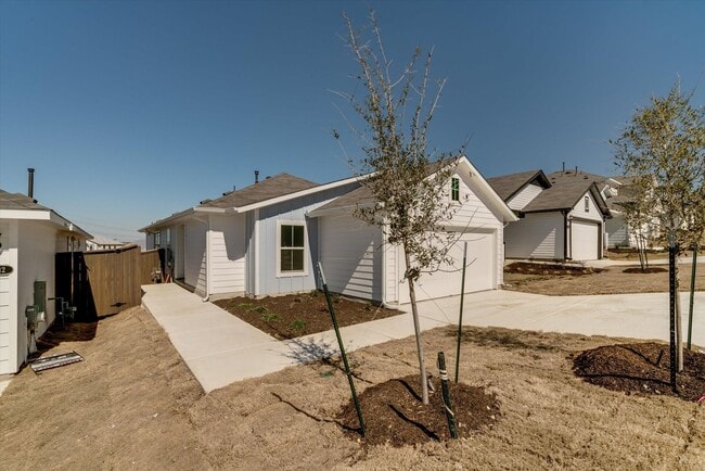 Building Photo - 5616 Respinto Dr