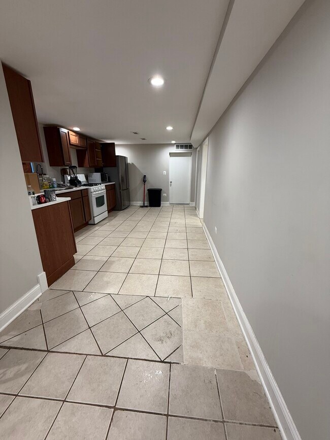 Foto del edificio - 4948 S Winchester Ave