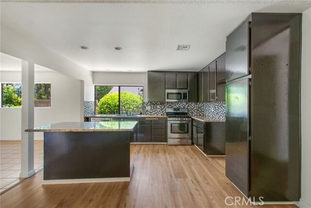 Building Photo - 242 Pso Del Caballo