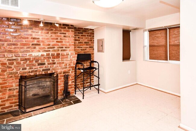 Foto del edificio - 725 12th St NE