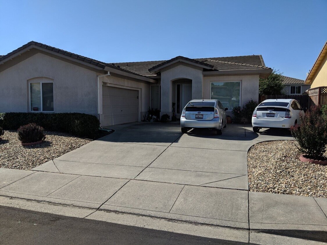 Primary Photo - 3 br, 2 bath House - 3961 Shaker Run Circle