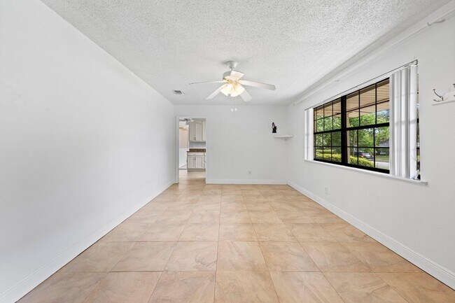 Foto del edificio - 438 Lincoln Ave