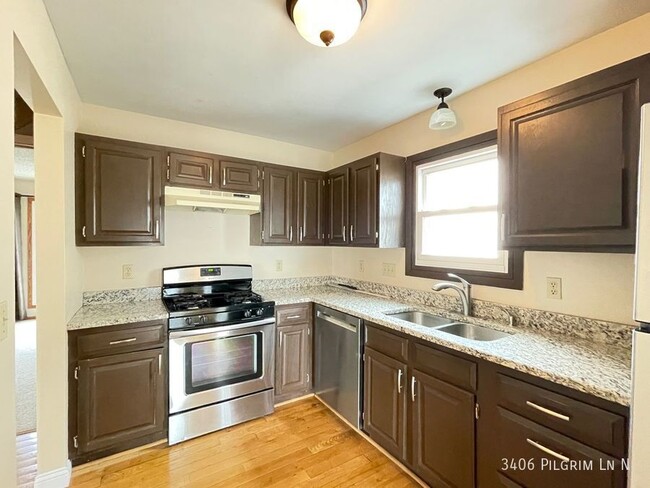 Building Photo - 3406 Pilgrim Ln N