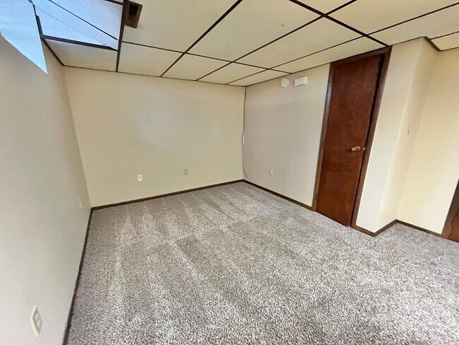 Foto del edificio - 608 S 3rd Ave