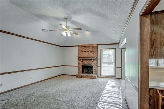 Foto del edificio - 2992 Huntington Trail Drive, Memphis, TN  ...