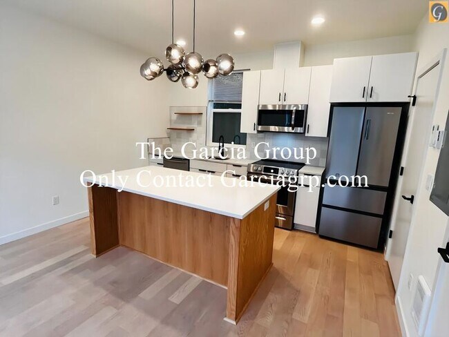 Foto del edificio - 3025 SE Division St