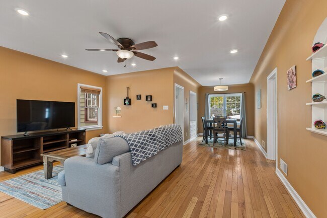 Foto del edificio - 1411 W Fort St