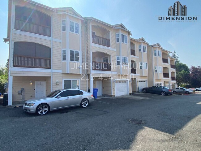 Foto del edificio - Heart of Renton! Amazing 4 bed, 3.5 bath R...