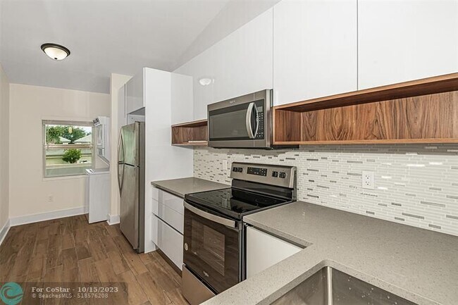 Foto del edificio - 2930 NW 92nd Ave