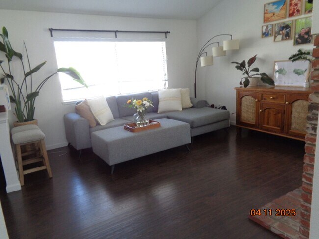 Foto del edificio - 3055 Paxton Ave