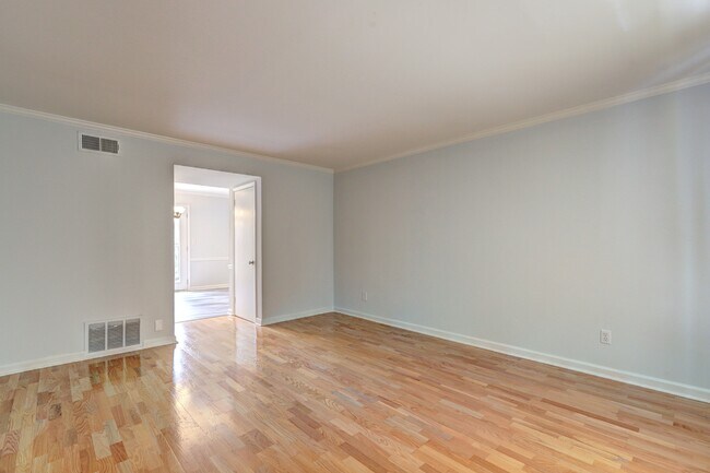 Foto del edificio - 6520 Roswell Rd