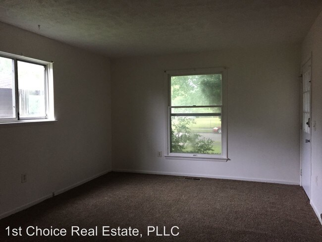 Building Photo - 3 br, 1.5 bath House - 2700 Narraganset Dr