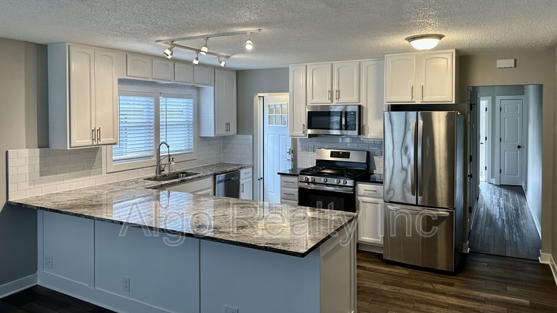 Foto principal - 3616-3616 Kipling Ave
