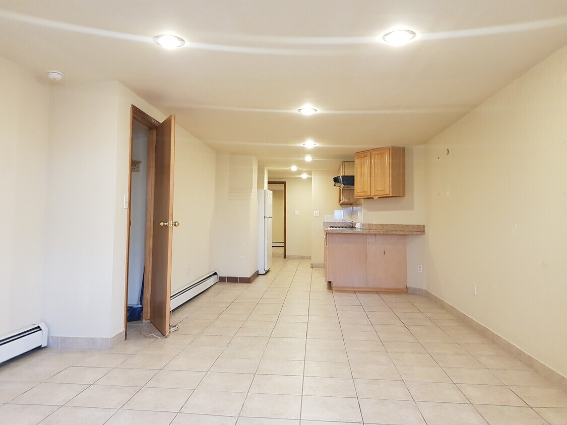 Primary Photo - 959 Boulevard E