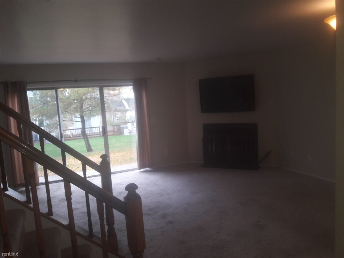 Building Photo - 386 Inwood Ct