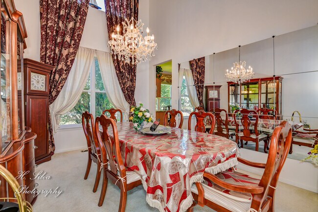 Foto del edificio - 1880 Broadsmore Dr