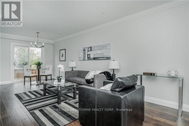 Building Photo - 1534 Forestdale Ct