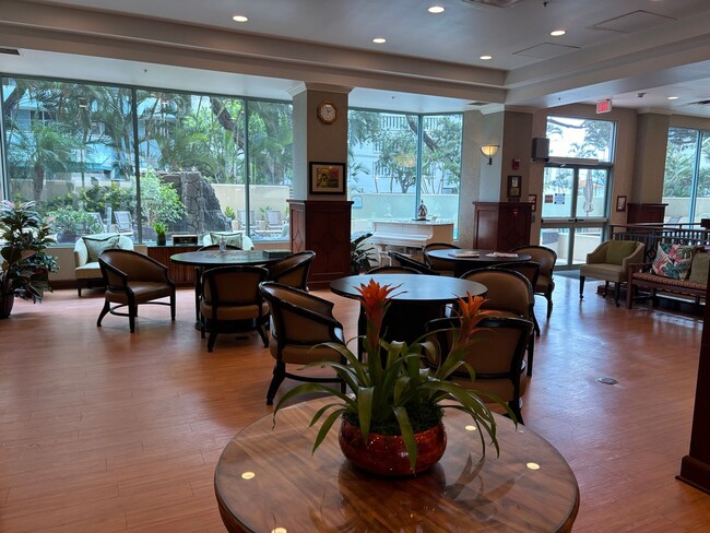 Foto del edificio - One Kalakaua Senior Living for 55+/2 bdrm,...