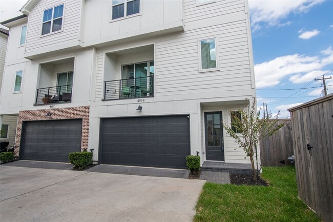 Building Photo - 4919 Avenue J