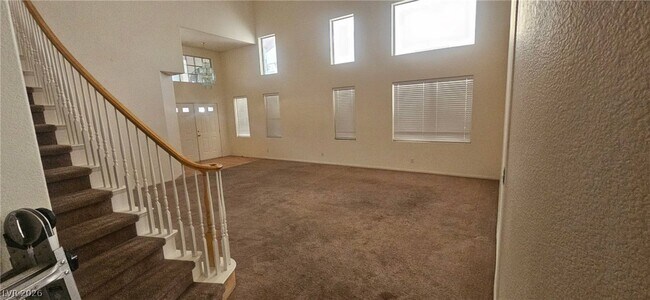 Building Photo - 861 Cavaison Ave