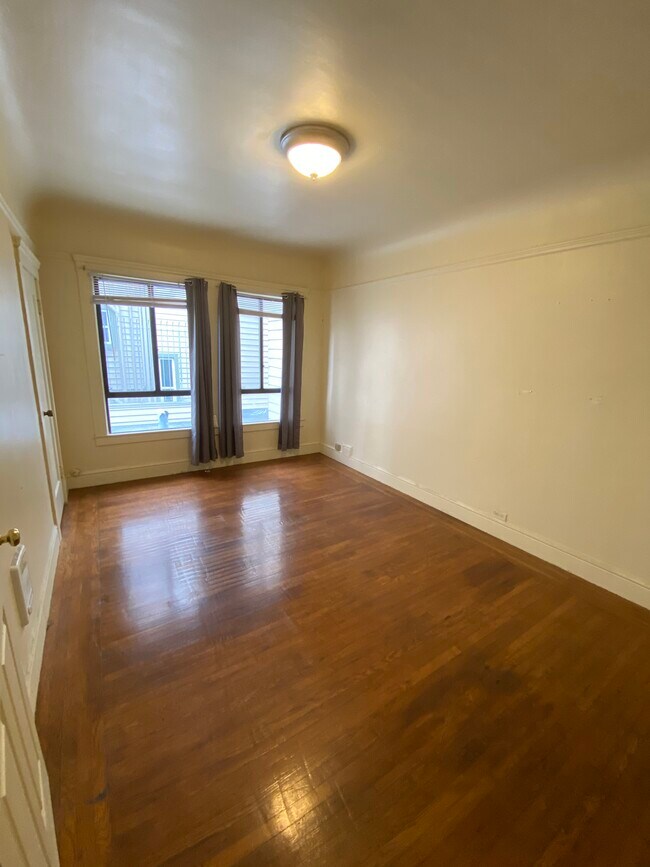 Foto del edificio - 3747 Geary Blvd