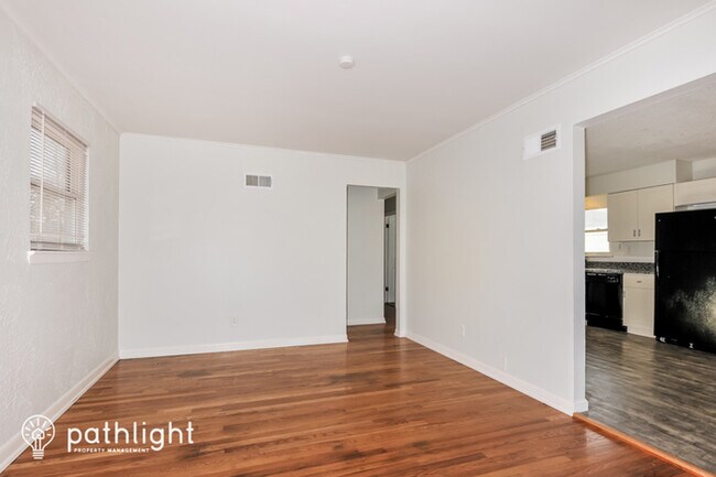 Building Photo - 640 Clover Lane, St. Louis, MO, 63126