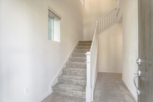 Building Photo - MODERN LUXURY IN SCENIC COMMUNICATIONS HILL LIGHT-FILLED INTERIORS WITH GREENBELT VIEWS