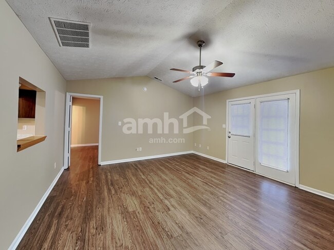 Building Photo - 2040 Theodore Dr